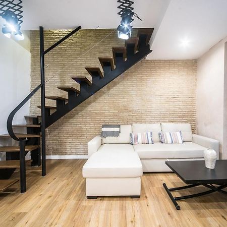 Rey De Sevilla Flats - Duplex Museo Luaran gambar