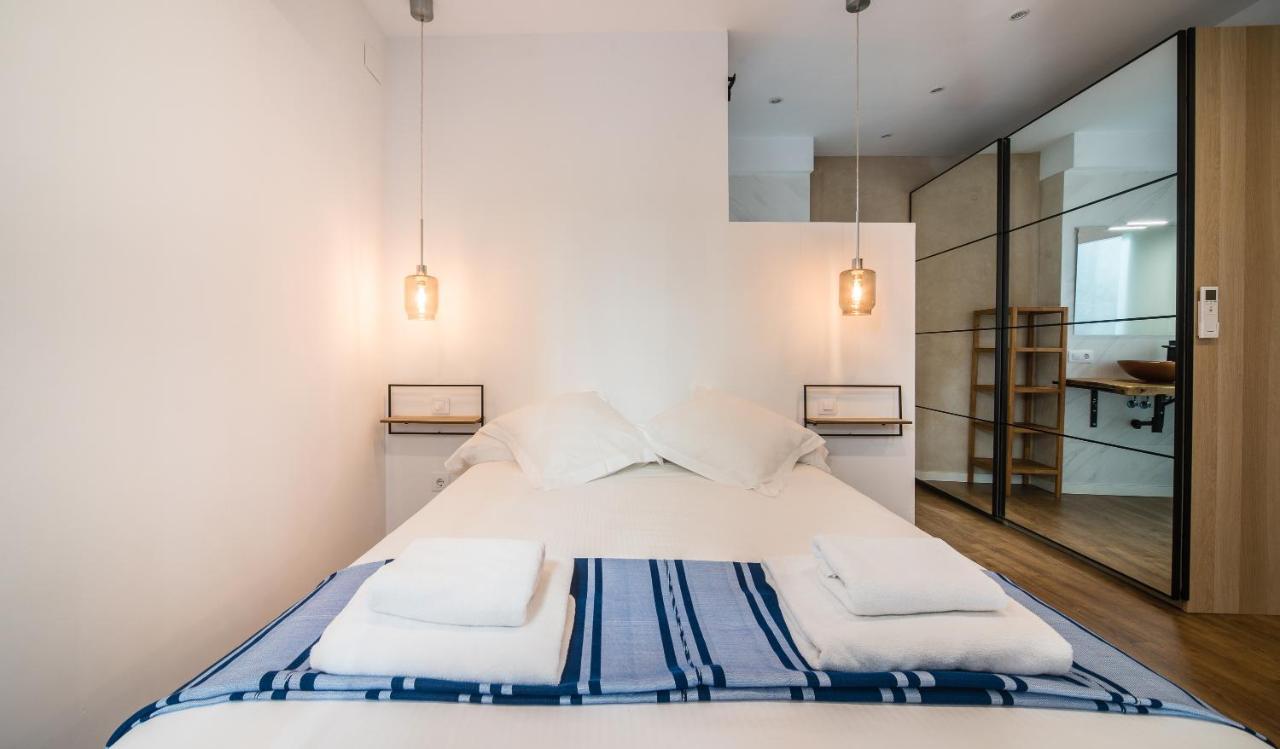 Rey De Sevilla Flats - Duplex Museo Luaran gambar