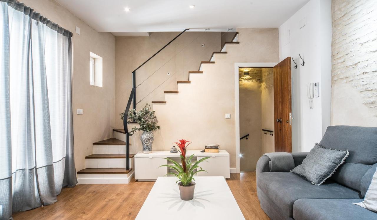 Rey De Sevilla Flats - Duplex Museo Luaran gambar