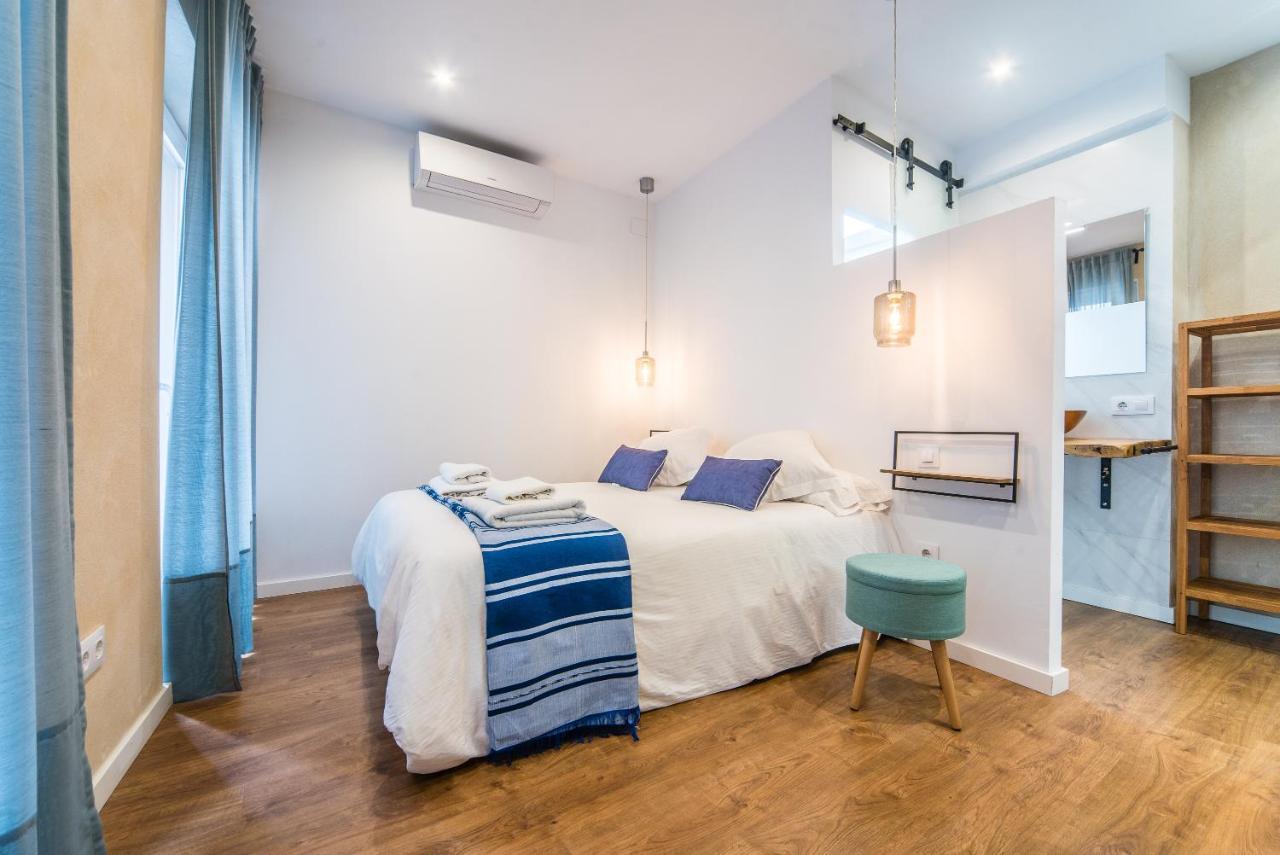 Rey De Sevilla Flats - Duplex Museo Luaran gambar