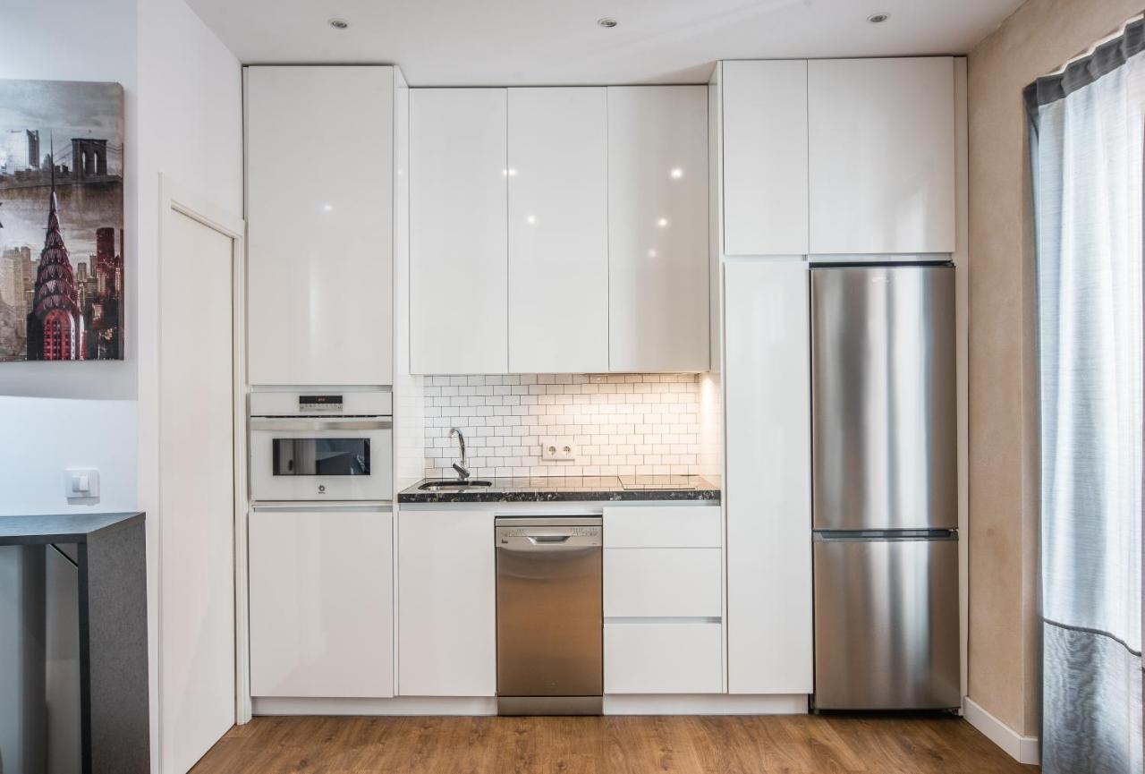 Rey De Sevilla Flats - Duplex Museo Luaran gambar