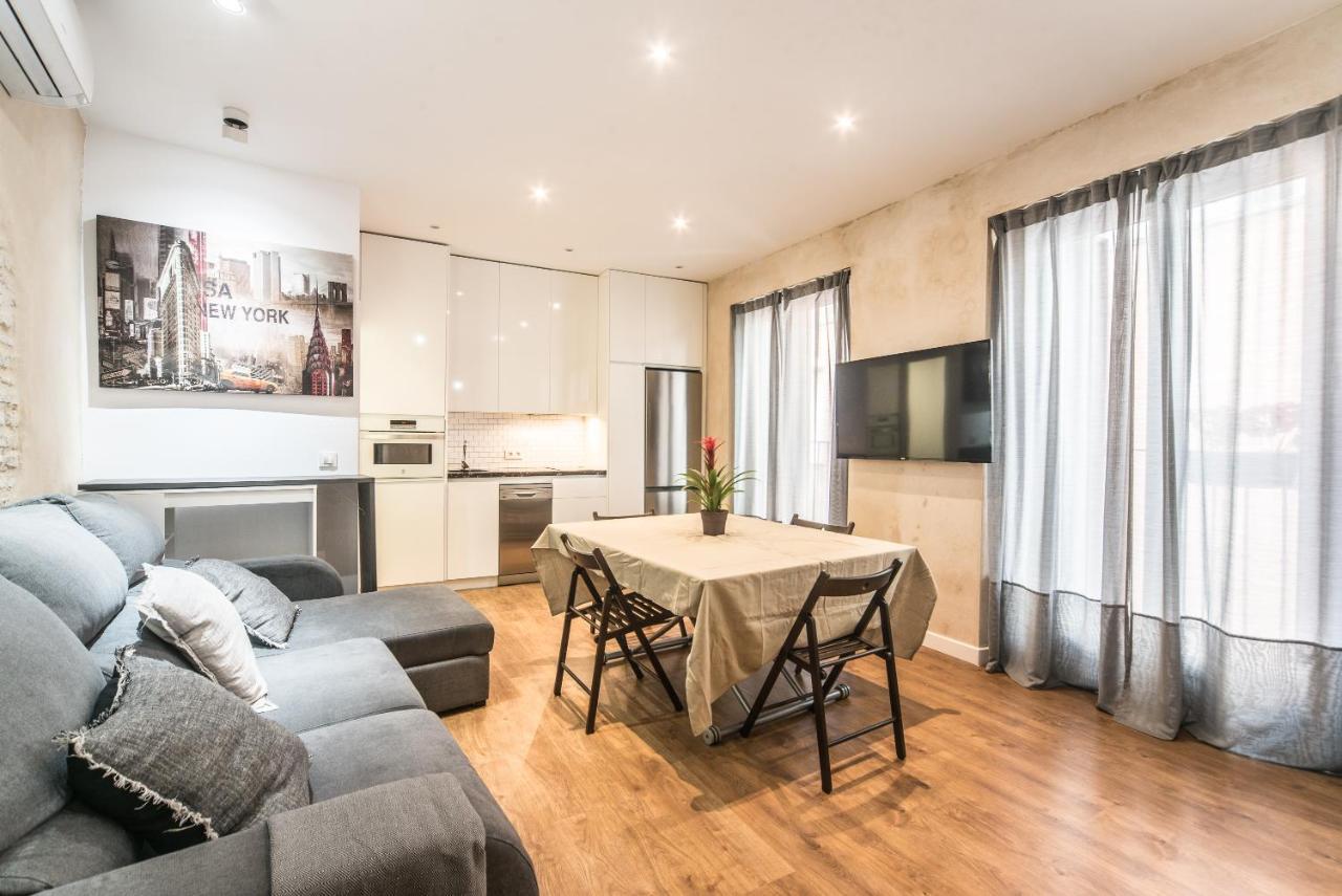 Rey De Sevilla Flats - Duplex Museo Luaran gambar