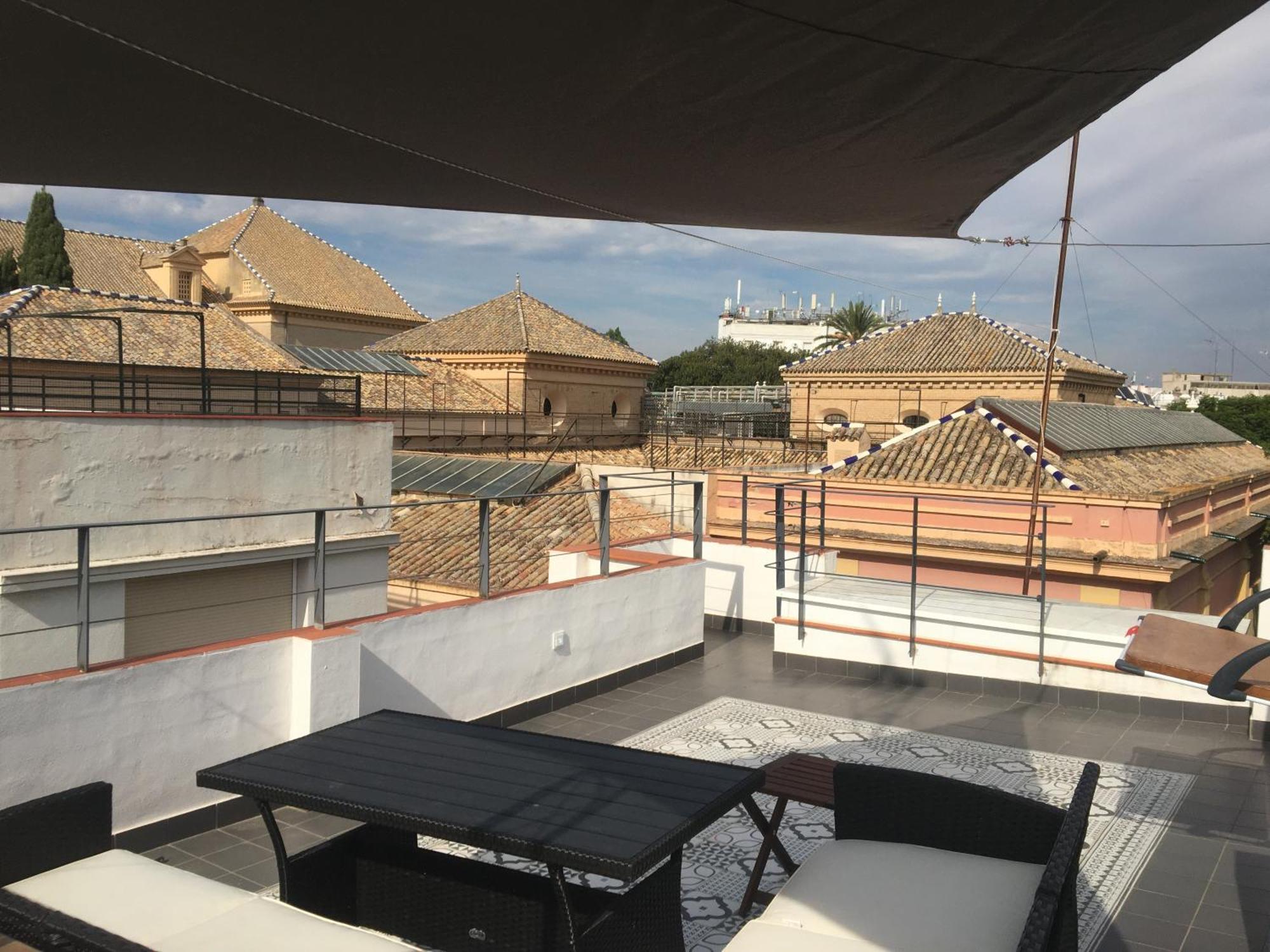 Rey De Sevilla Flats - Duplex Museo Luaran gambar