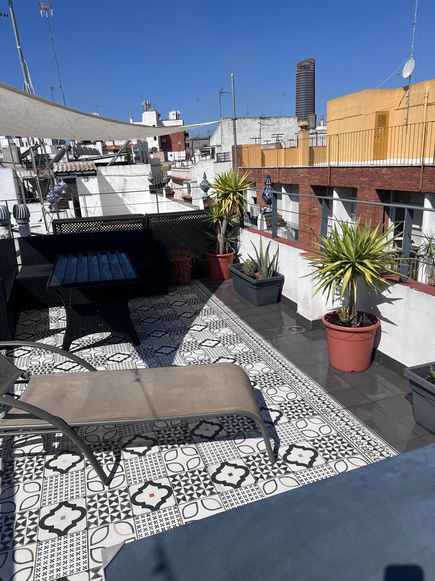 Rey De Sevilla Flats - Duplex Museo Luaran gambar